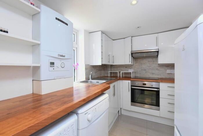 1 Bedroom Terraced House To Rent In Kenwood Road, Highgate, London, N6