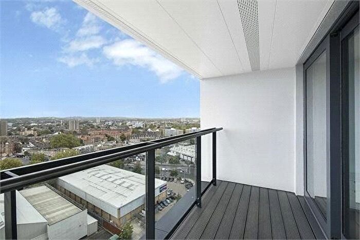 2 Bedroom Flat To Rent In Chancellor House, Bermondsey Works, Bermondsey, SE16
