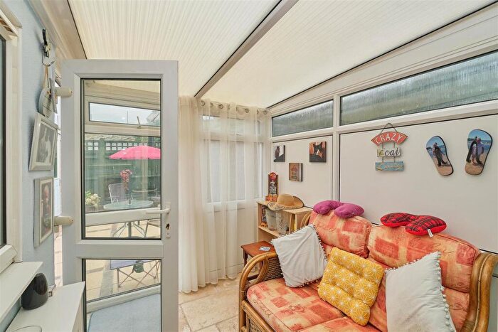 2 Bedroom Terraced House For Sale In Cliff Close, Seaford, BN25