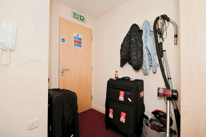 1 Bedroom Flat For Sale In Edward Street, Sheffield, S3