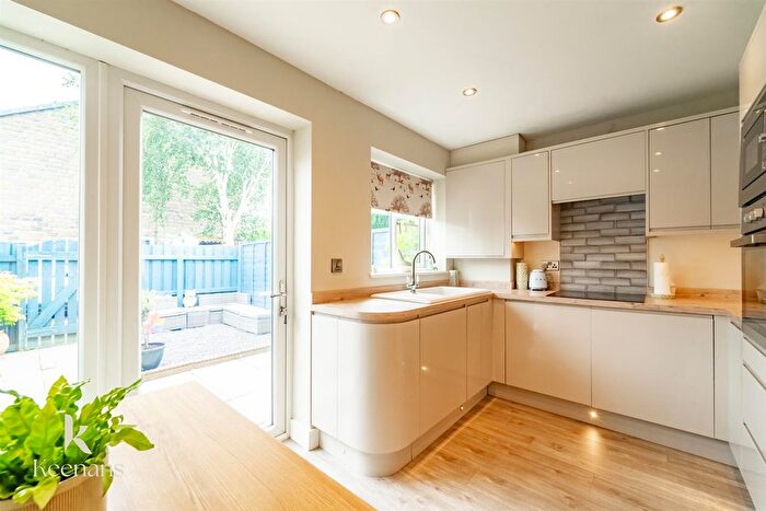 2 Bedroom Mews For Sale In Barn Croft, Clitheroe, BB7