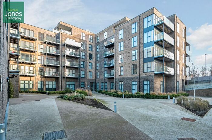 1 Bedroom Flat To Rent In The Causeway, Goring-By-Sea, Worthing, West Sussex, BN12