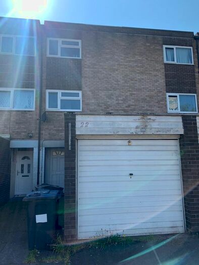 3 Bedroom Town House To Rent In Daley Close, City Centre, B1