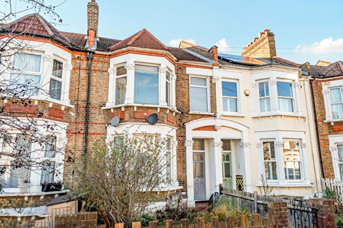 2 Bedroom Flat To Rent In Northwood Road Forest Hill, SE23