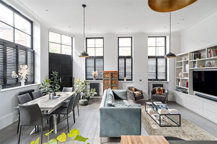 3 Bedroom Flat To Rent In Blythe Road, London, W14