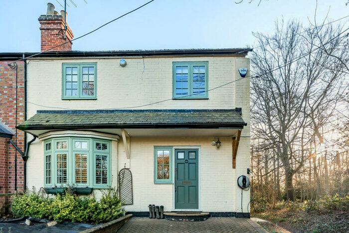 4 Bedroom Semi-Detached House For Sale In Kiln Lane, Binfield Heath, Henley-on-Thames, Oxfordshire, RG9
