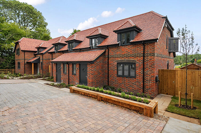 3 Bedroom Semi-Detached House For Sale In Farm Lane, Marlborough, SN8
