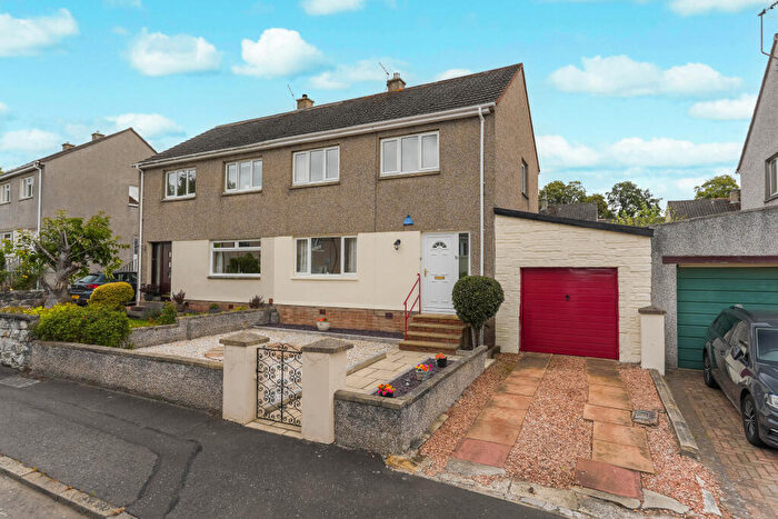 3 Bedroom Semi-Detached House For Sale In Highfield Crescent, Linlithgow, EH49