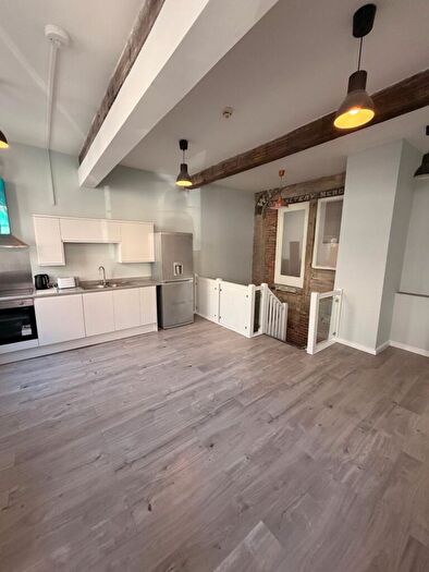 1 Bedroom Apartment To Rent In Chancery Lane, Huddersfield, HD1