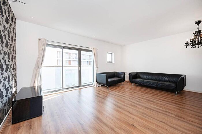 2 Bedroom Flat For Sale In Justines Place, Palmers Road, Bethnal Green, London, E2