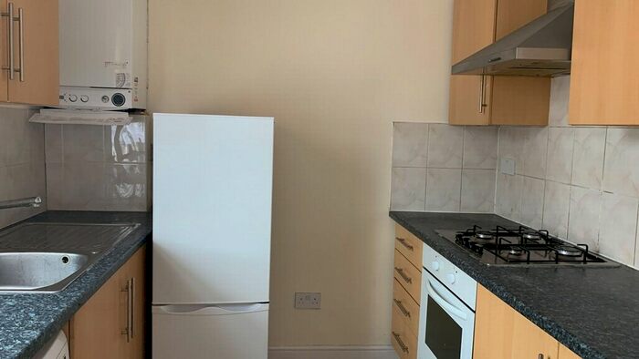 3 Bedroom Flat To Rent In James Court, Hazel Close, The Hyde, NW9