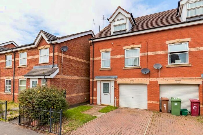 3 Bedroom Semi-Detached House To Rent In Birch Drive, Scunthorpe, DN16