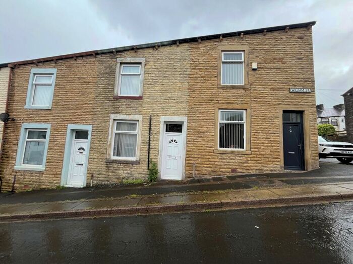 2 Bedroom House To Rent In William Street, Colne, BB8