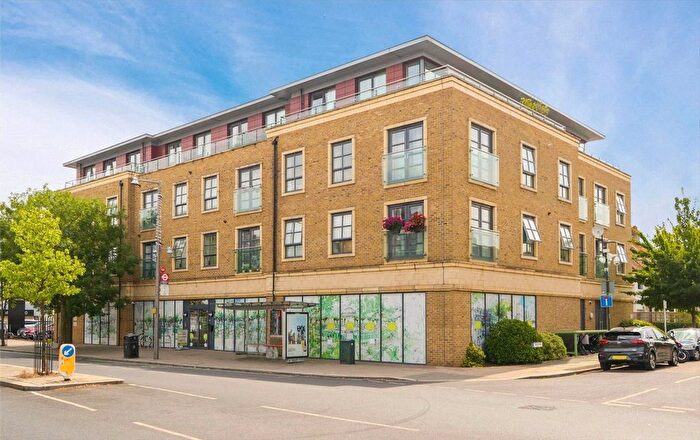 2 Bedroom Flat To Rent In Heath Road, Twickenham, TW1