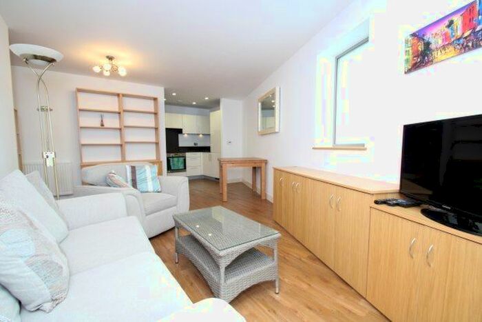 2 Bedroom Flat To Rent In Cornmill Lane, London, SE13