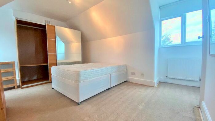 2 Bedroom Flat To Rent In Finchley Road, London, NW11