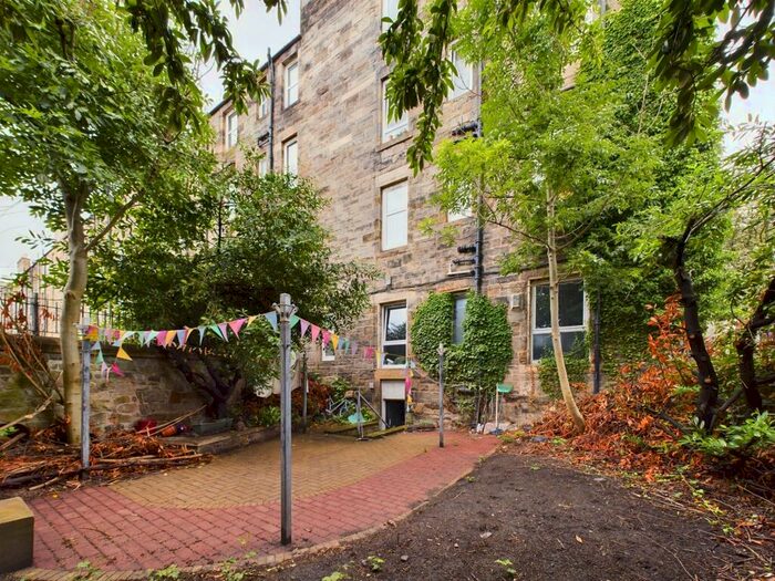 1 Bedroom Flat To Rent In Broughton Road, New Town, Edinburgh, EH7