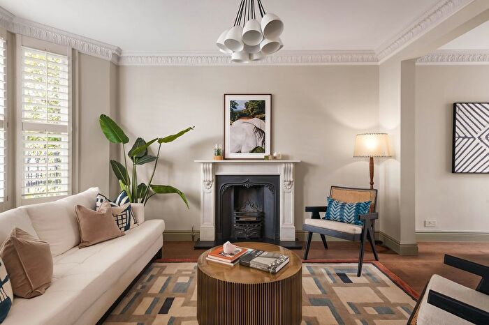 5 Bedroom Property For Sale In Victoria Gardens, Notting Hill, W11