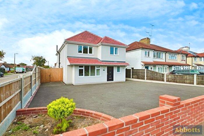 4 Bedroom Property To Rent In Eastwoodbury Lane, Southend-On-Sea, SS2