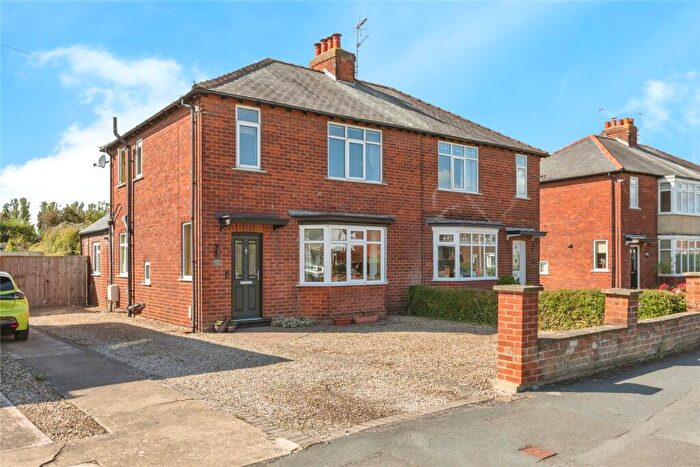 3 Bedroom Semi-Detached House For Sale In Crosby Road, Northallerton, North Yorkshire, DL6
