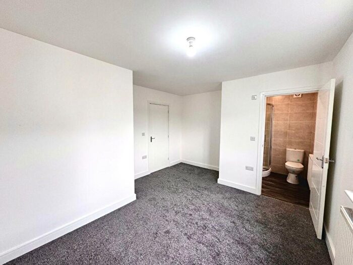 3 Bedroom Semi-Detached House For Sale In Wingate Close, Burnley, BB12