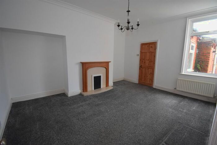 3 Bedroom Flat To Rent In Talbot Road, South Shields, NE34