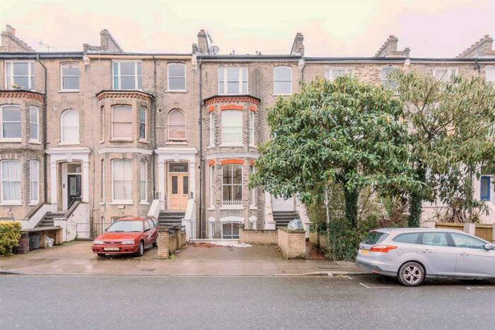 2 Bedroom Flat To Rent In Tollington Park, Finsbury Park, N4