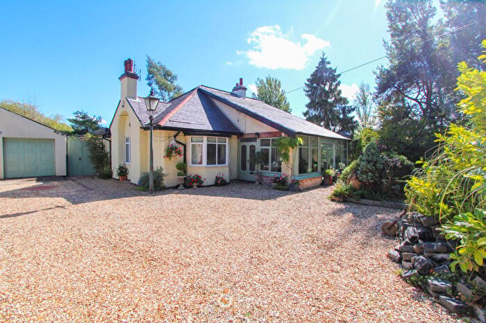 4 Bedroom Detached Bungalow For Sale In Great North Road, Bawtry, Doncaster, DN10