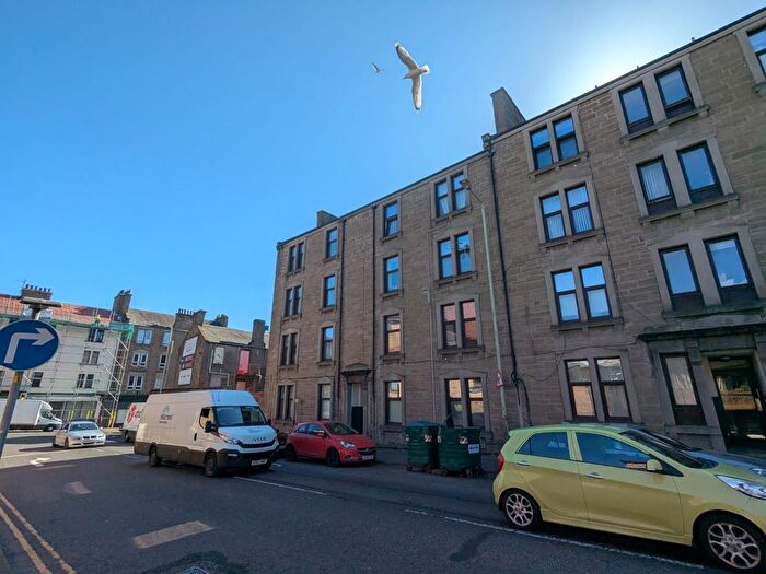 2 Bedroom Flat To Rent In E, Constitution Street, Dundee, DD3