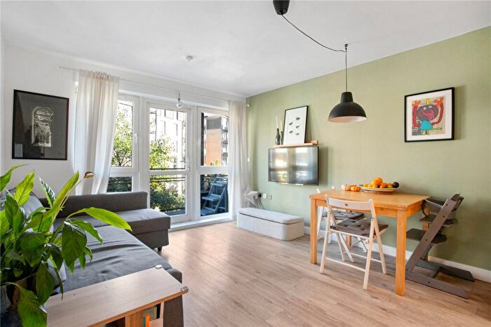 2 Bedroom Apartment For Sale In Harry Zeital Way, London, E5