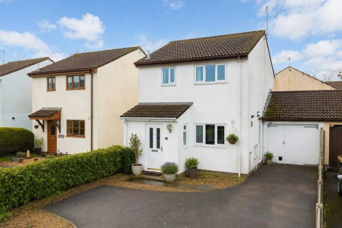 3 Bedroom Link Detached House For Sale In Wideatts Road, Cheddar, BS27