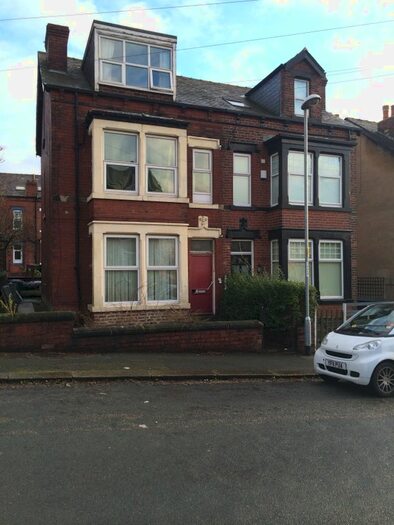 1 Bedroom Flat To Rent In Hesketh Avenue, Kirkstall, LS5