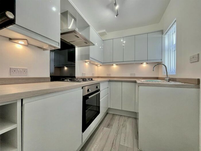 2 Bedroom Cottage To Rent In Strines Road, Strines, Stockport, SK6