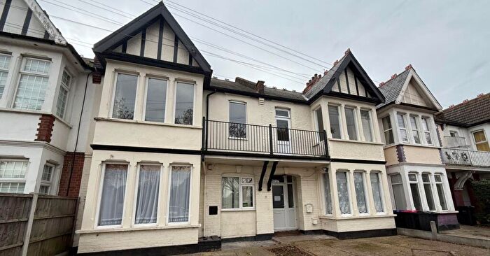 13 Bedroom Semi Detached House For Sale In - Shaftesbury Avenue, Southend-on-Sea, Essex, SS1