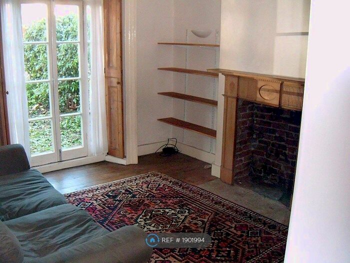 1 Bedroom Flat To Rent In Urlwin Street, London, SE5