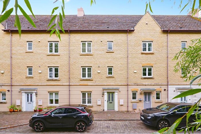 5 Bedroom Terraced House To Rent In New Bridge Street, Witney, Oxfordshire, OX28
