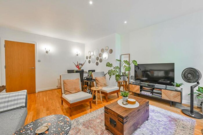 1 Bedroom Flat To Rent In Islington Green, Islington, London, N1