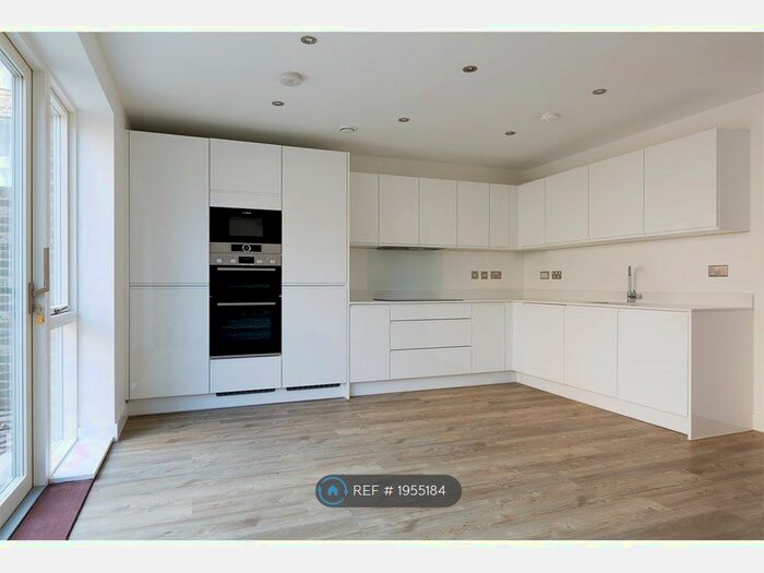 5 Bedroom Flat To Rent In Hazell Street, Cambridge, CB1
