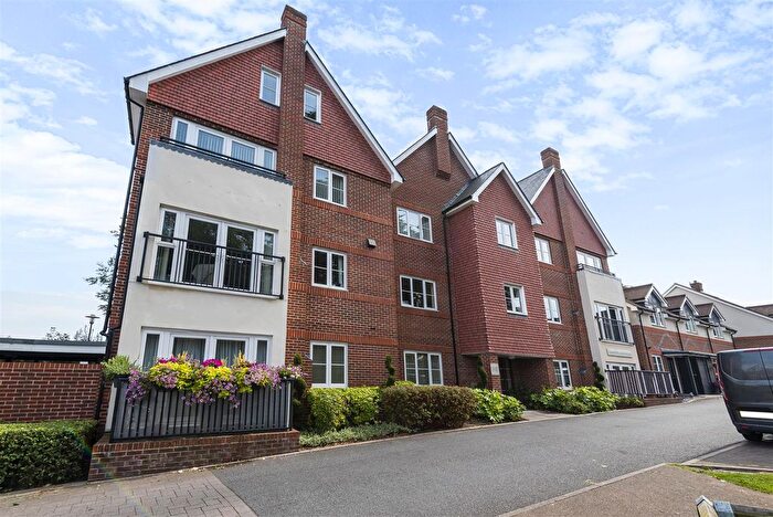 1 Bedroom Flat To Rent In Uplands Road, Guildford, GU1
