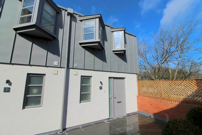 2 Bedroom Flat To Rent In Hatfield Road, St.Albans, AL1