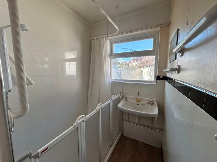 2 Bedroom Detached Bungalow For Sale In Hafod Road West, Penrhyn Bay, LL30