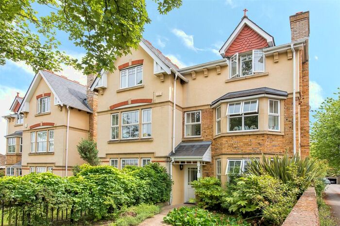 5 Bedroom Property To Rent In Kings Road, Richmond, TW10