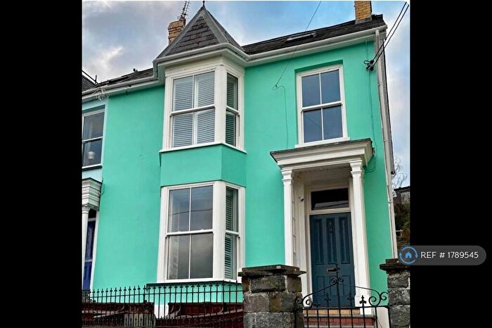 5 Bedroom Semi-Detached House To Rent In Gomer Crescent, New Quay, SA45