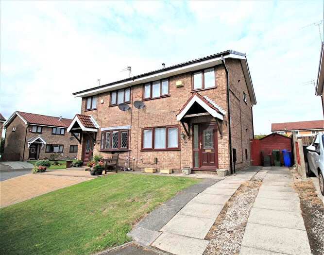 3 Bedroom Semi Detached House To Rent In Hiltons Farm Close, Audenshaw, Manchester, M34