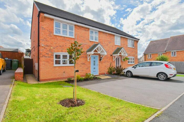 4 Bedroom Semi-Detached House To Rent In Aspen Close, Great Glen, Leicester, LE8