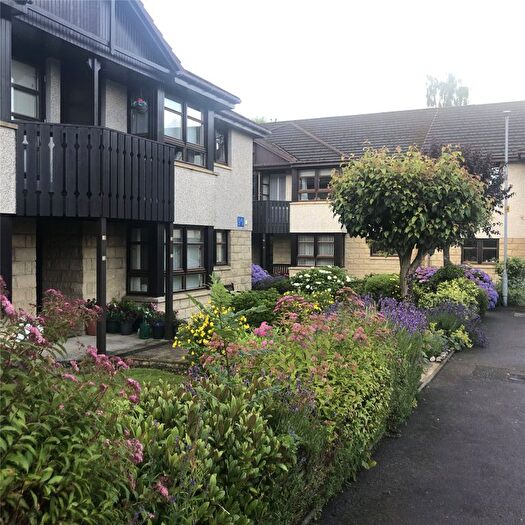 2 Bedroom Flat For Sale In Tillybrake Gardens, Aberdeen, AB31