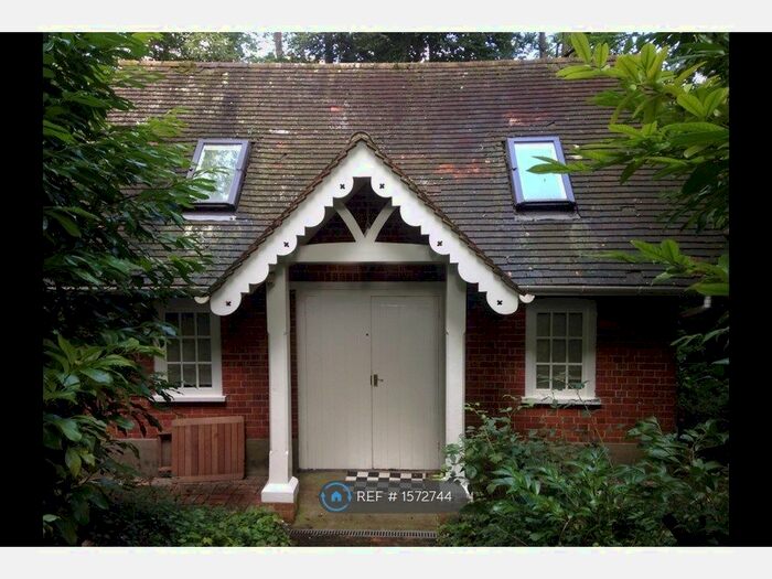 Studio To Rent In Rosehill, Henley On Thames, RG9