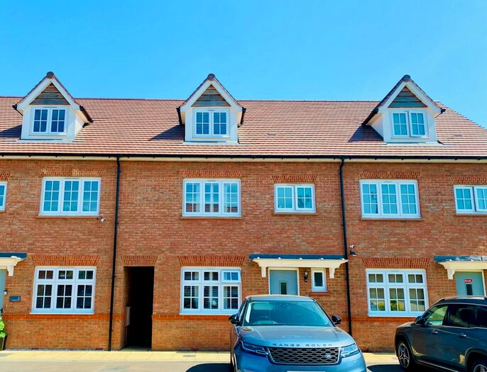 4 Bedroom Property To Rent In Caithorpe Close, Sittingbourne, ME10