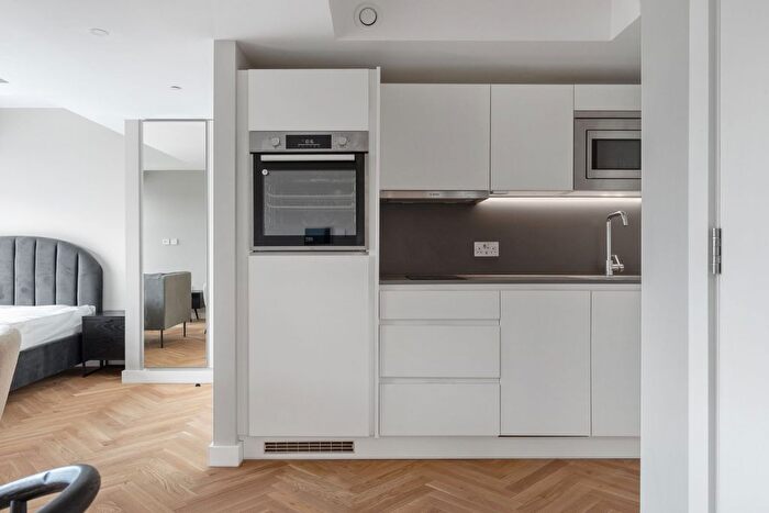 1 Bedroom Flat To Rent In Clapham Common North Side, London, SW4