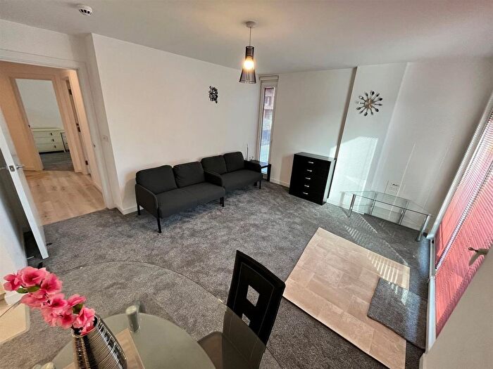2 Bedroom Flat To Rent In Spectrum Block, Blackfriars Road, Salford, M3